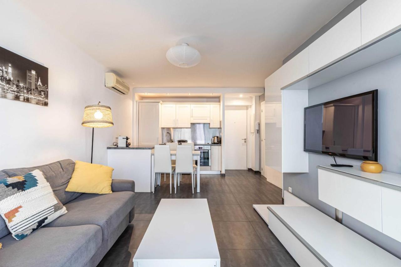 Apartament Beautiful With Balcony - Center